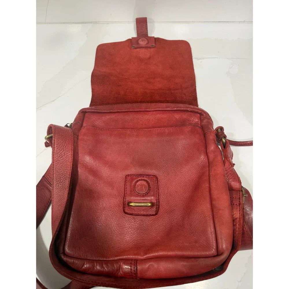 Harbour 2nd Red Leather Crossbody Messenger Bag Anchor Charm Distressed Vintage
